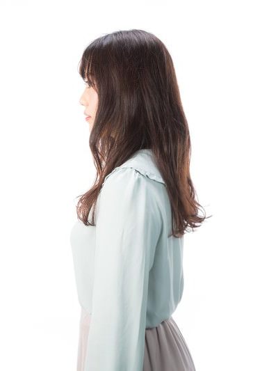 同じスタイルを左向きで横から見た写真(モデル)